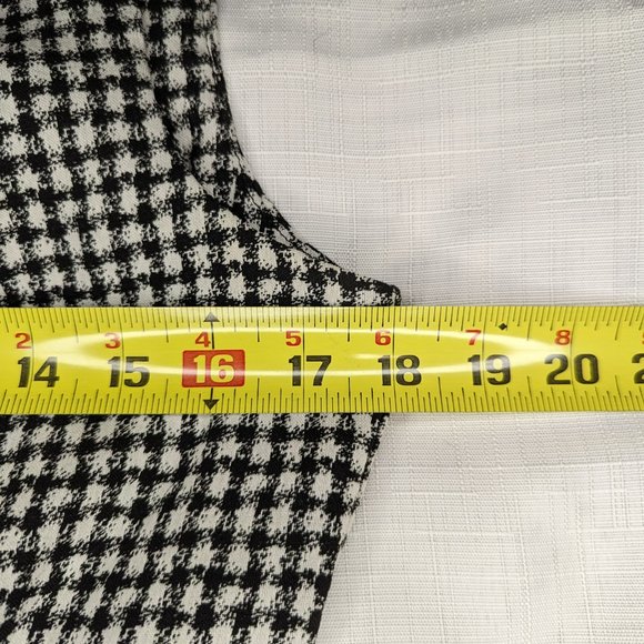 Calvin Klein Women's Geo-Print Jacquard Compression Dress (8, White/Black) - Picture 3 of 8